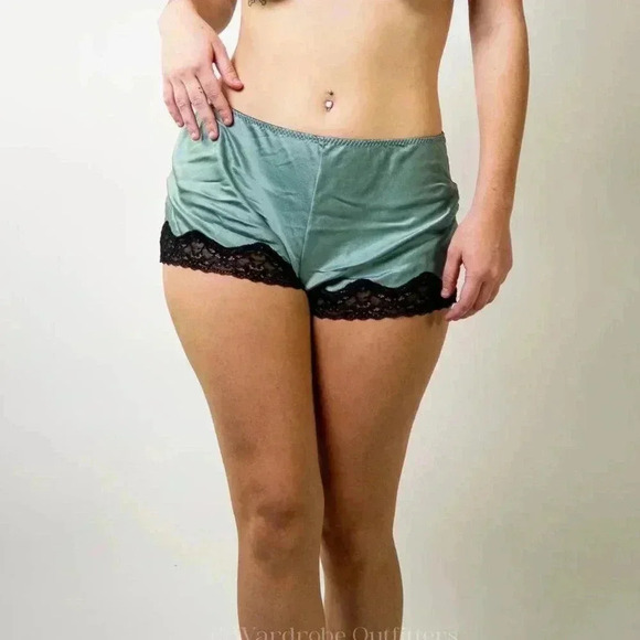Samantha Change Classic Silk Tap Shorts - Clearwater - M - Picture 2 of 6